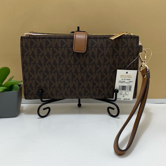 Michael kors wallet - Picture 6 of 9